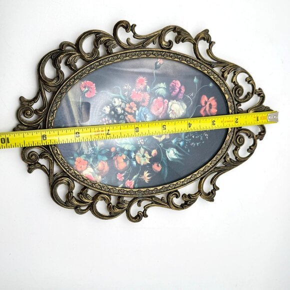 Vintage Brass Oval Floral Picture Frames With Convex Bubble Glass Made In Italy - Picture 5 of 16